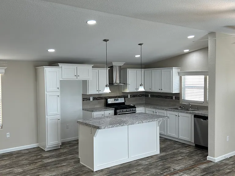 Palm Lodge Estates — Photo 104