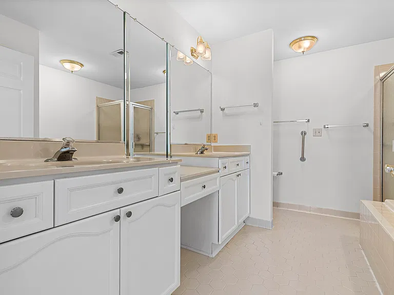 11318 Savannah Dr — Photo 14