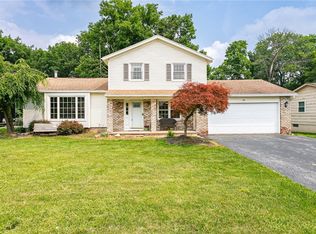 42 Bramblewood Ln W, Rochester, NY 14624