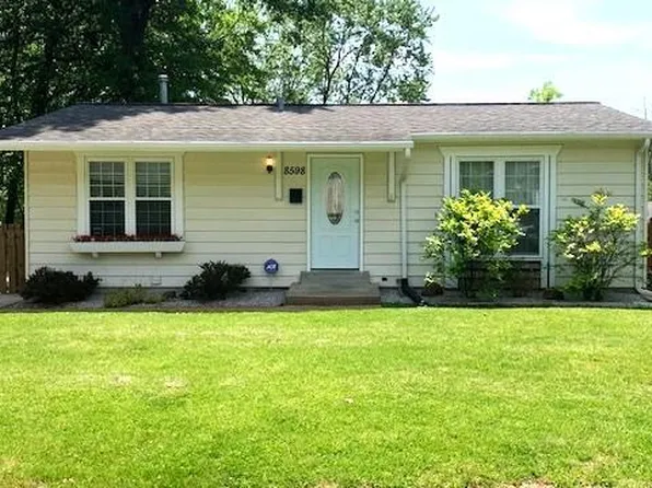 8598 Engler Ave, Saint Louis, MO 63114