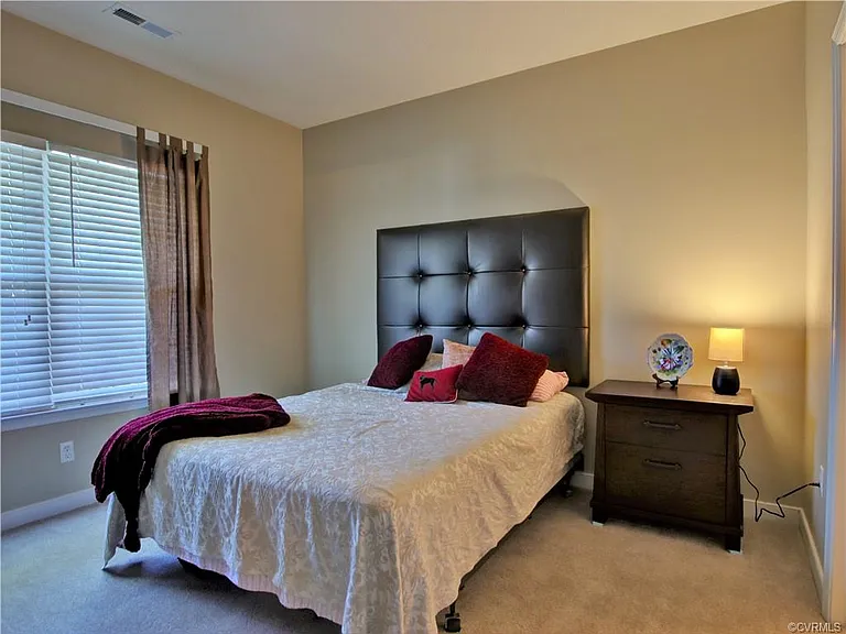 4706 Twin Hickory Lake Dr — Photo 13