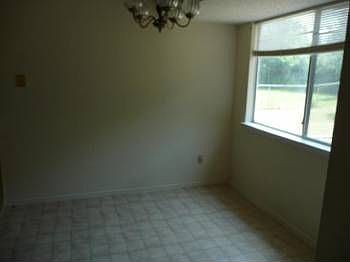 5th image of 1217 York Castle Dr