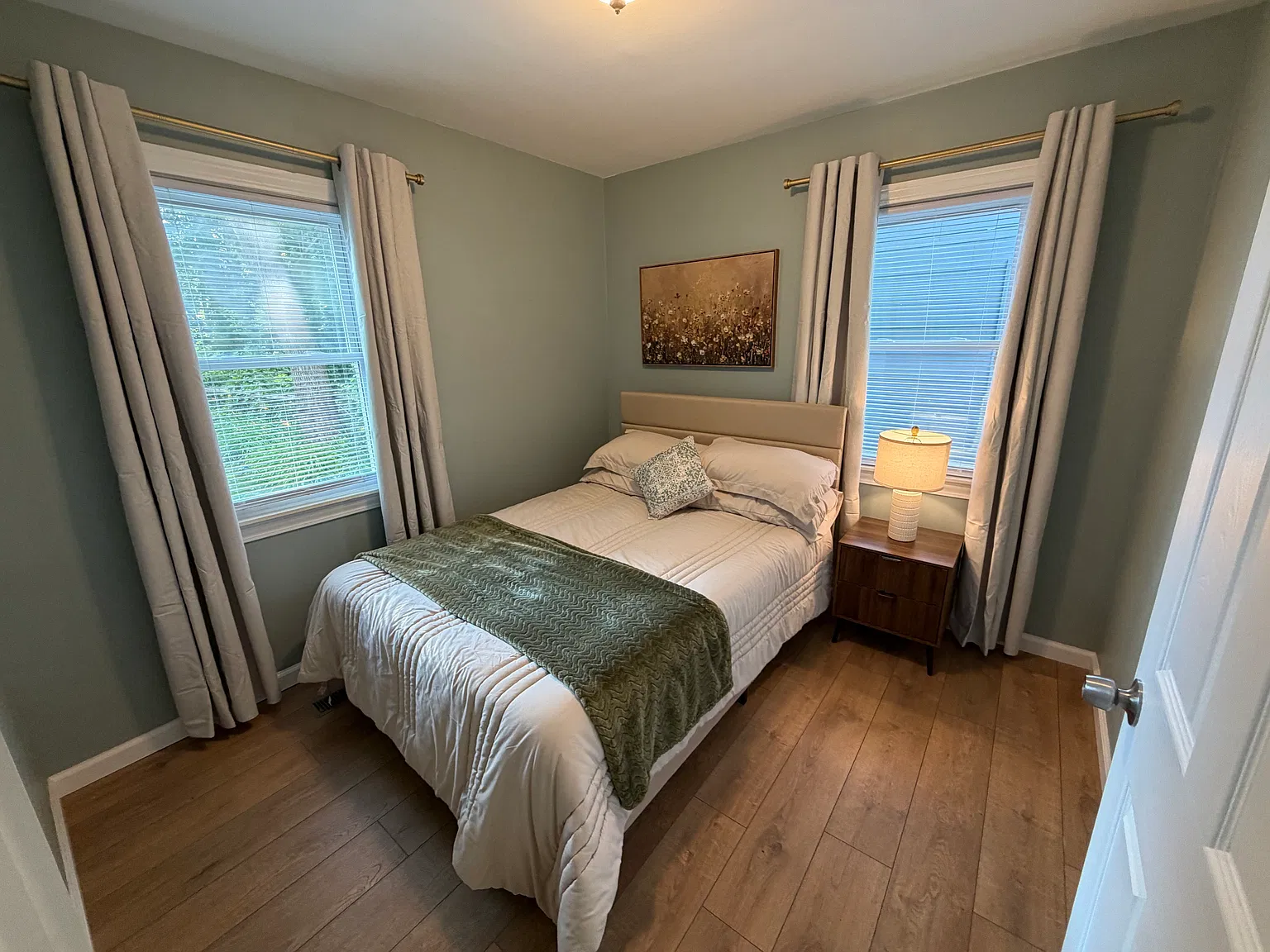 2 bed, 765 sqft, $2,600 — Photo 2