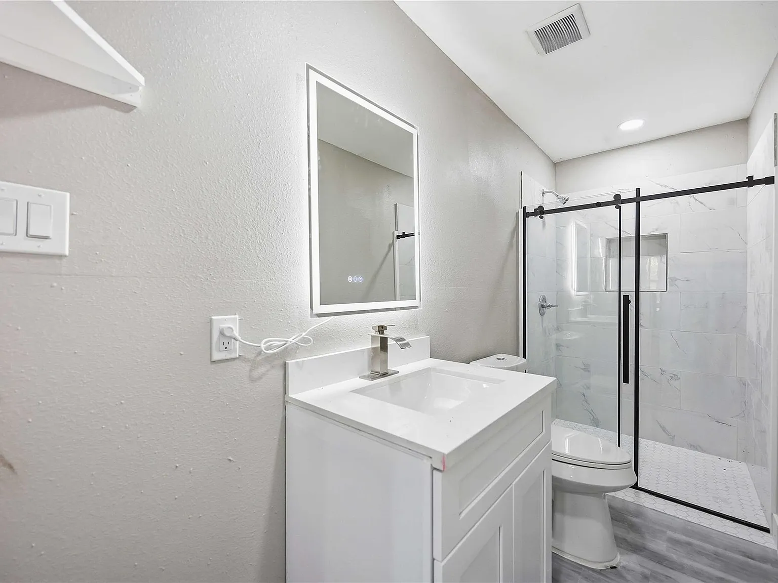 6 bed, 3.0 bath, 2836 sqft, $1,800 — Photo 2