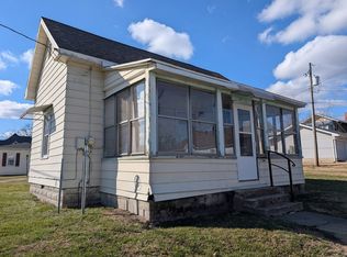 813 7th St, Lawrenceville, IL