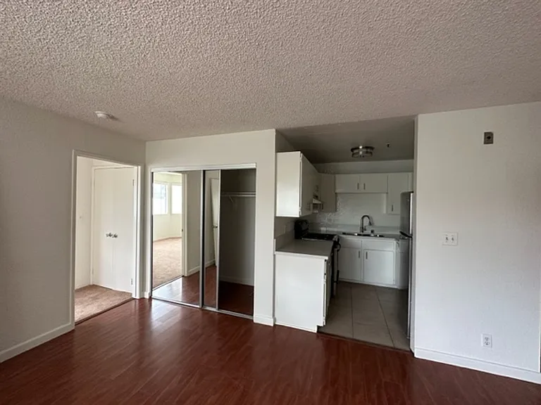 10323 Woodbine — Photo 30