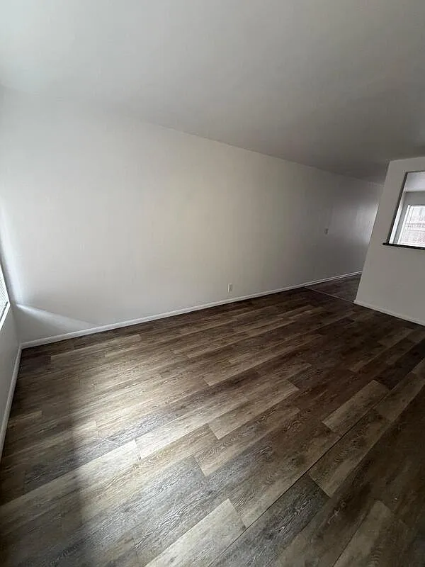 2 bed, 1.0 bath, 800 sqft, $2,650 — Photo 3
