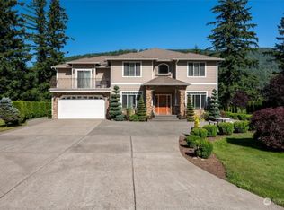 8684 Tilbury Rd, Maple Falls, WA 98266