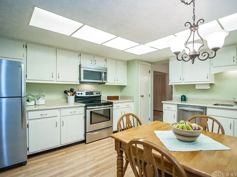 9026 S Normandy Ln — Photo 10