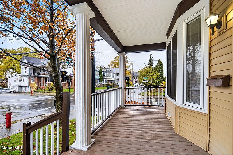 4th image of 343 2nd Avenue