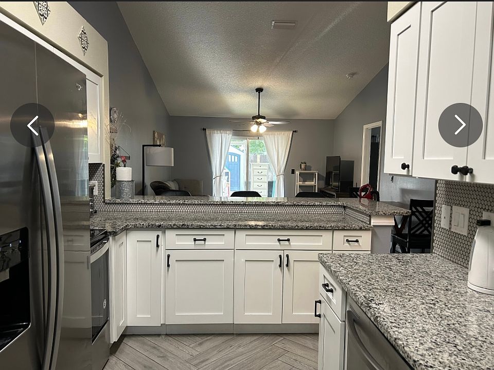 1st image of 831 Chicago Ave #831