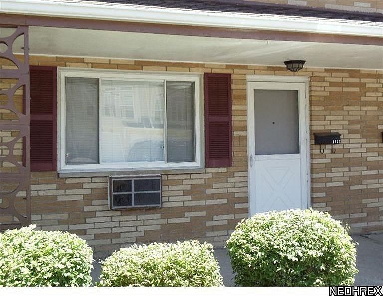 1st image of 1523 Lee Terrace Dr #D-5