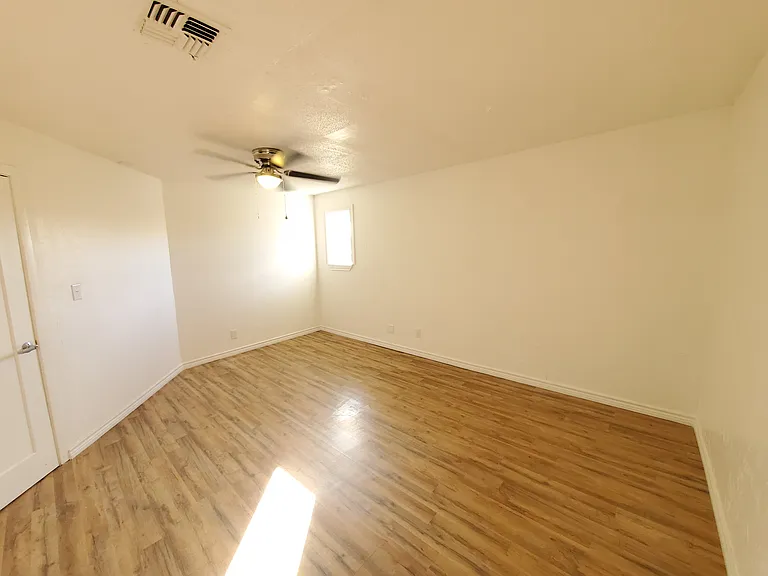 702 S Drexel St #C — Photo 6