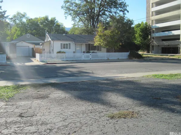 708 S Curry St, Carson City, NV 89703
