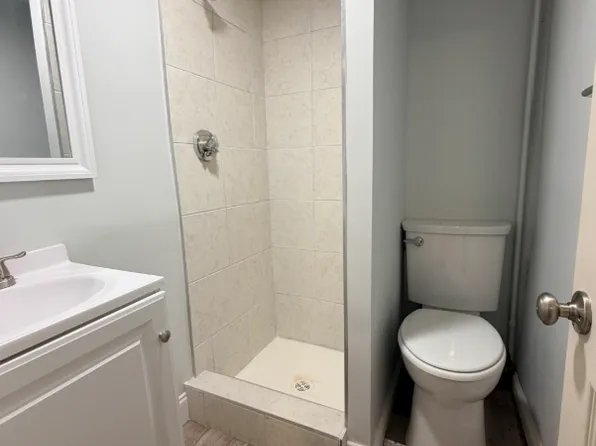 79 Charles St APT 4, Boston, MA 02114