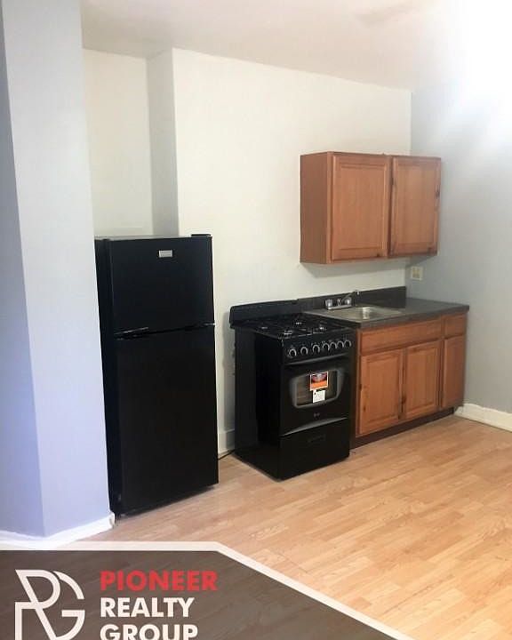 1st image of 4735 N Beacon St #4735104