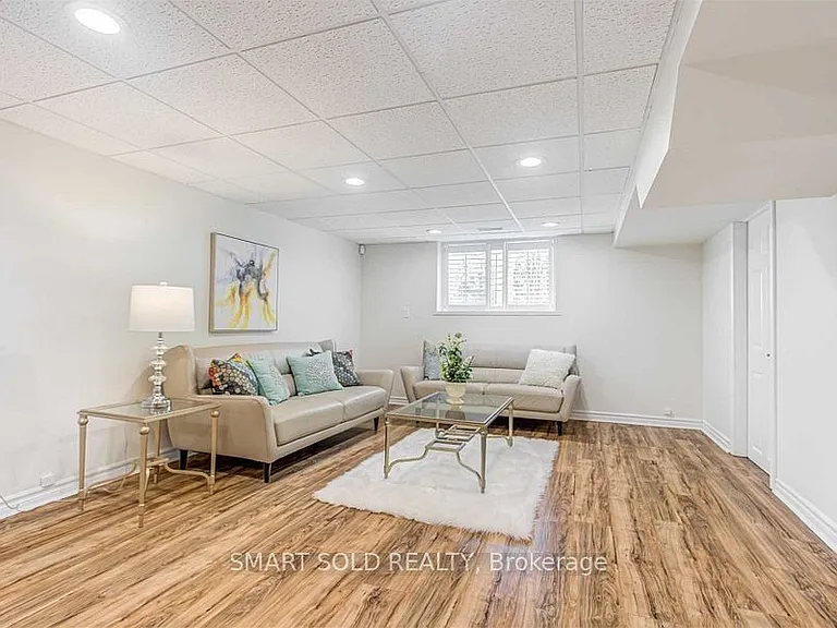 45 Abbeywood Trl #MAIN FLOOR — Photo 25