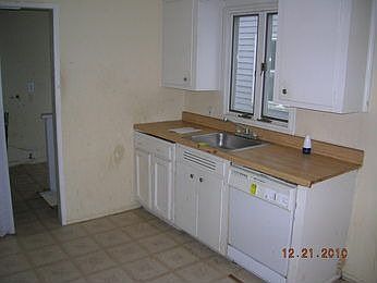2nd image of 16200 Winston St