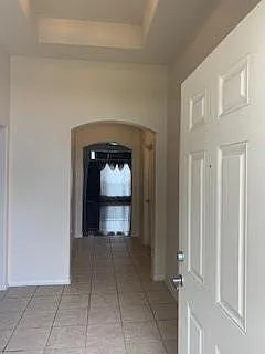 4 bed, 2.0 bath, 2237 sqft, $2,000 — Photo 3