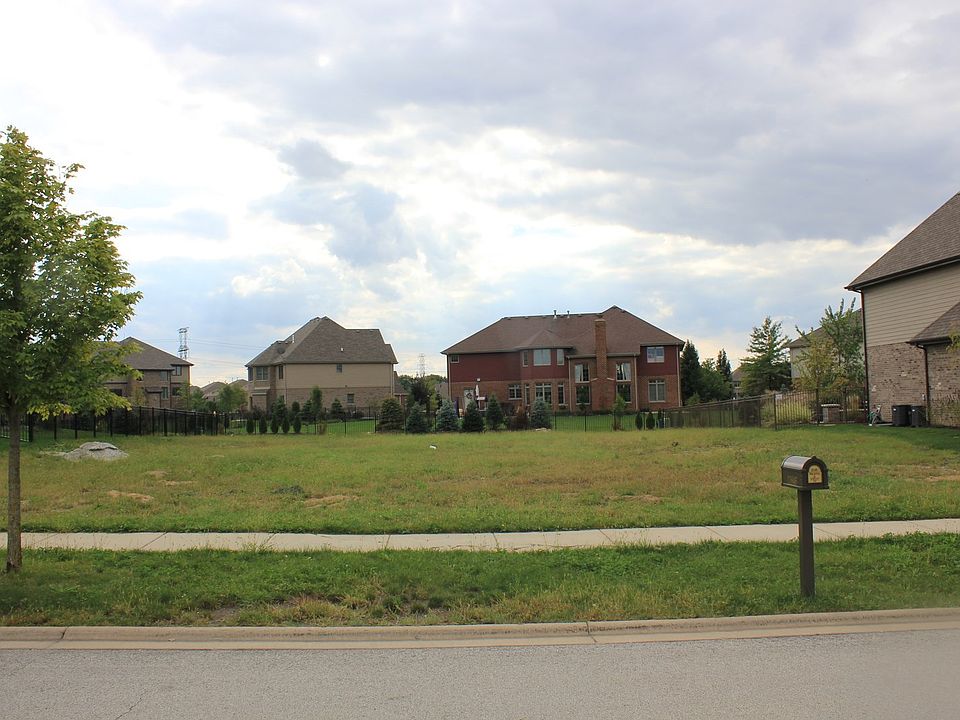2nd image of 11855 Golden Gate Dr