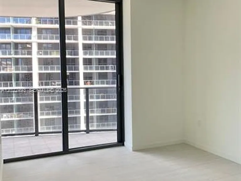 1000 Brickell Plz #2715 — Photo 5