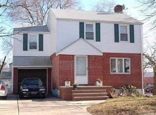 1 Nassau St, Elmont, NY 11003