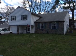 830 W Rolling Rd, Springfield, PA 19064