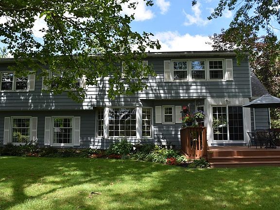 2nd image of 7555 Apple Blossom Ln