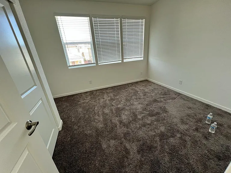 3467 Gallatin Dr — Photo 15