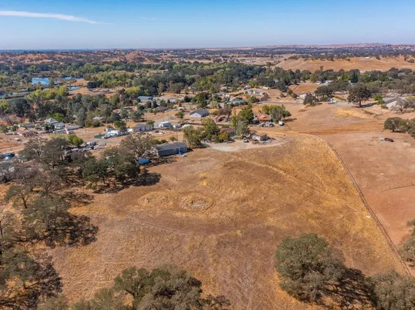 11565 Odd Fellows St, Valley Springs, CA 95252