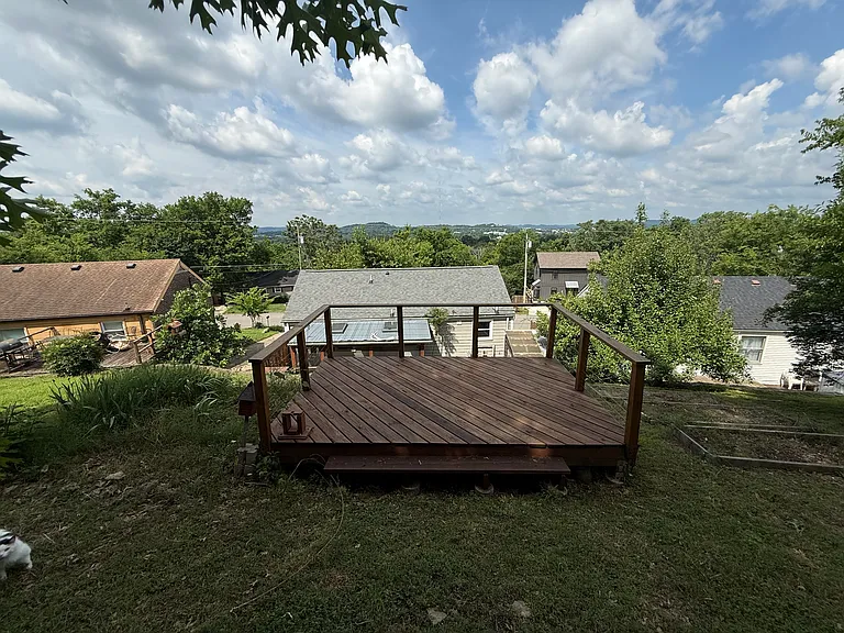 204 Sentinel Dr — Photo 2