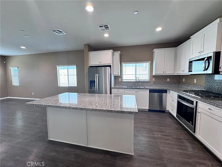 35282 Price St — Photo 5