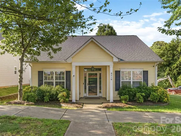 8710 Arrowhead Place Ln, Cornelius, NC 28031