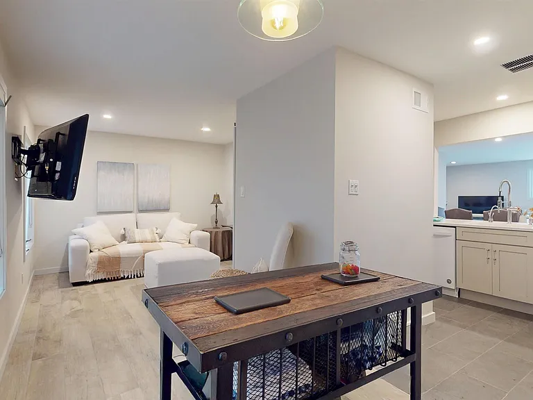 701 Bayshore Ave #701 — Photo 21
