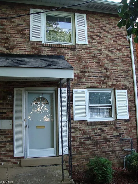 101 Oxford Place #4 - PEAK — Photo 2