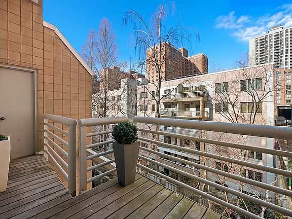 4th image of 103 W 89th St APT 4A