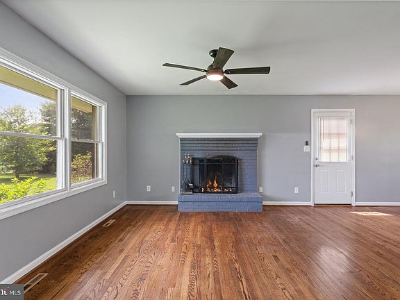5th image of 28 Manse Rd