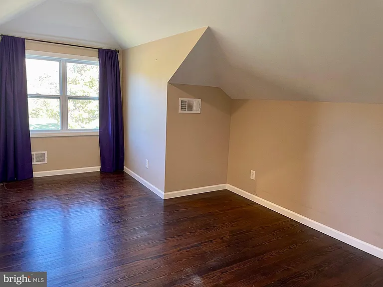 6914 Railroad Blvd — Photo 13