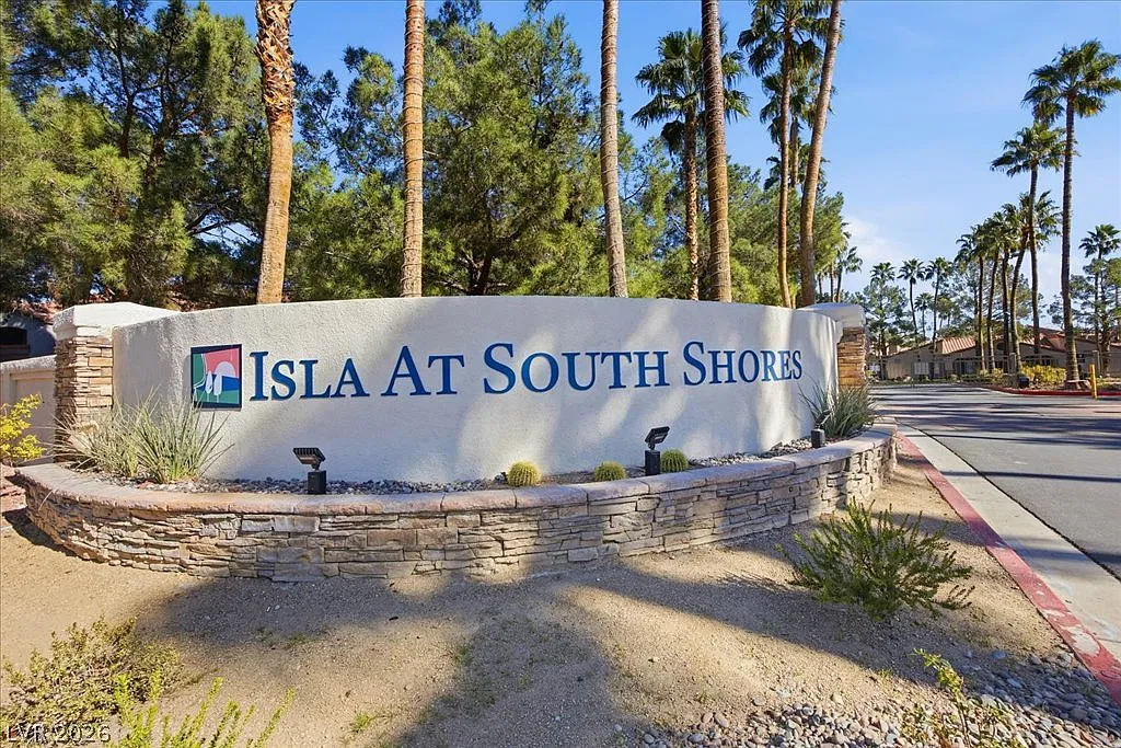 2 bed, 2.0 bath, 1005 sqft, $1,500 — Photo 1