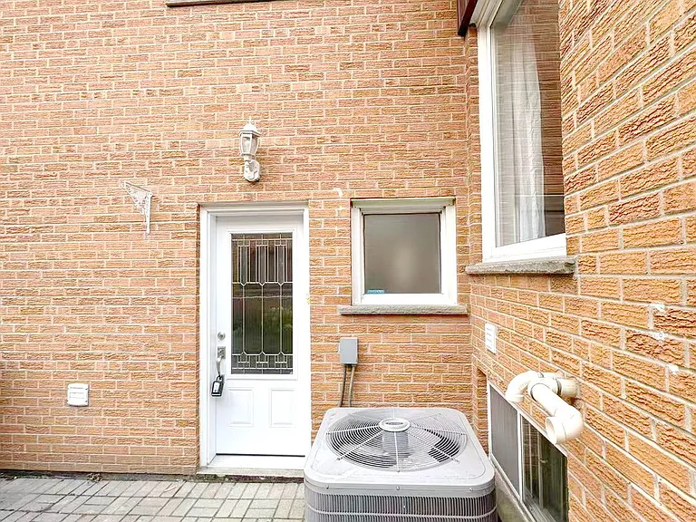 1353 Myron Dr #LOWER — Photo 3