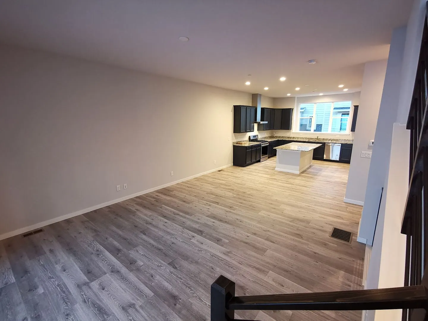 Beautiful Modern 3BD/4BA Townhome in the Heart of Superior! — Photo 2
