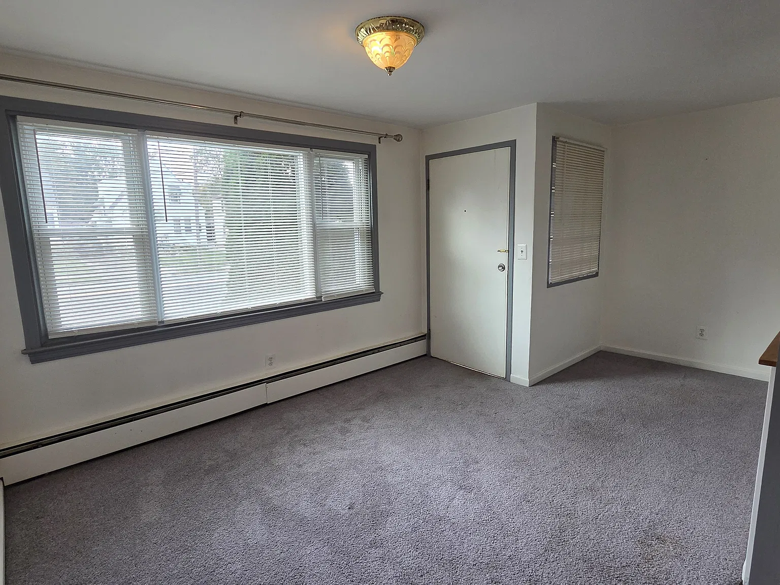 817 Englewood - 3 — Photo 3