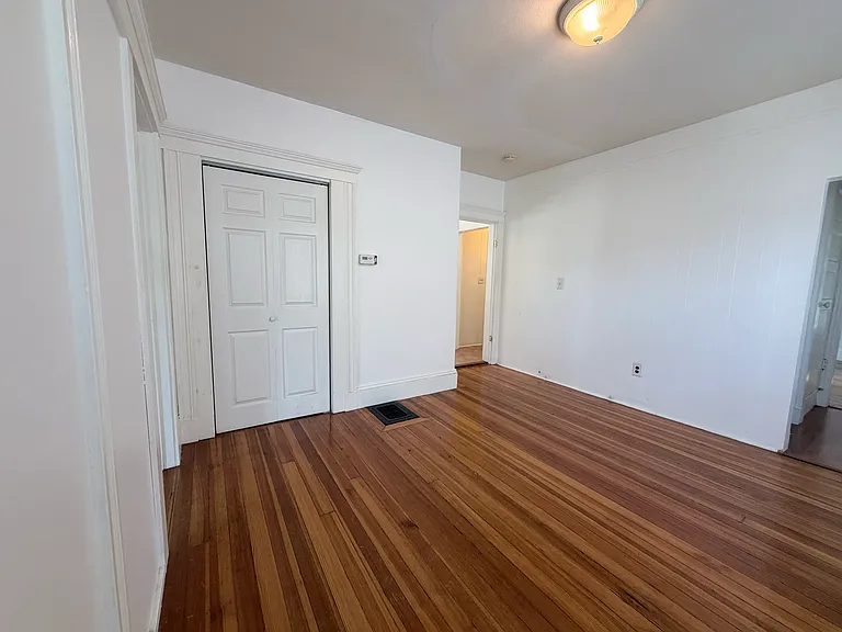 81 Linden Ave #2 — Photo 17
