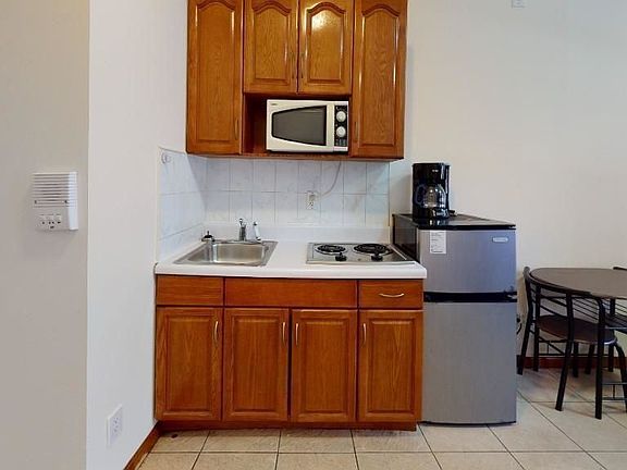5th image of 1365 1st Ave #2D1