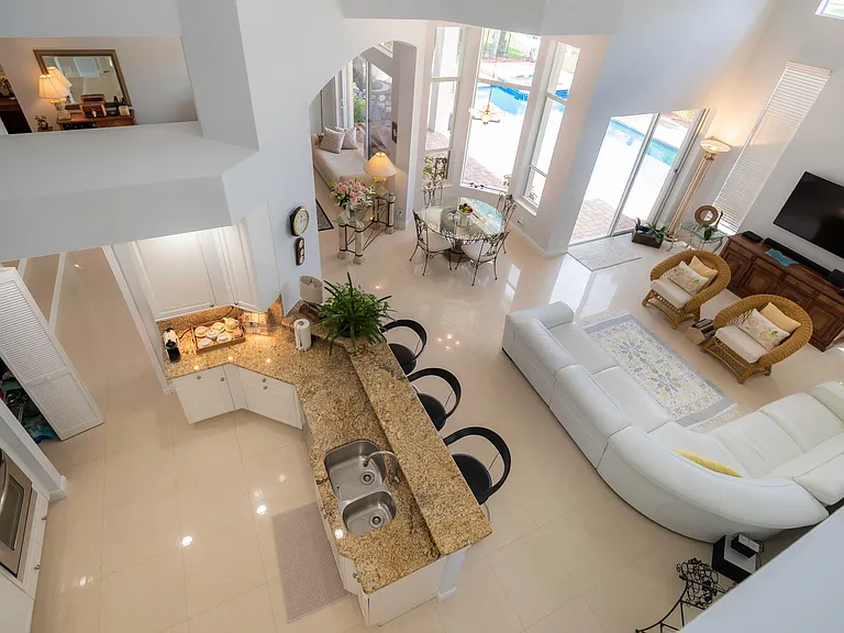10849 Bal Harbor Dr — Photo 47