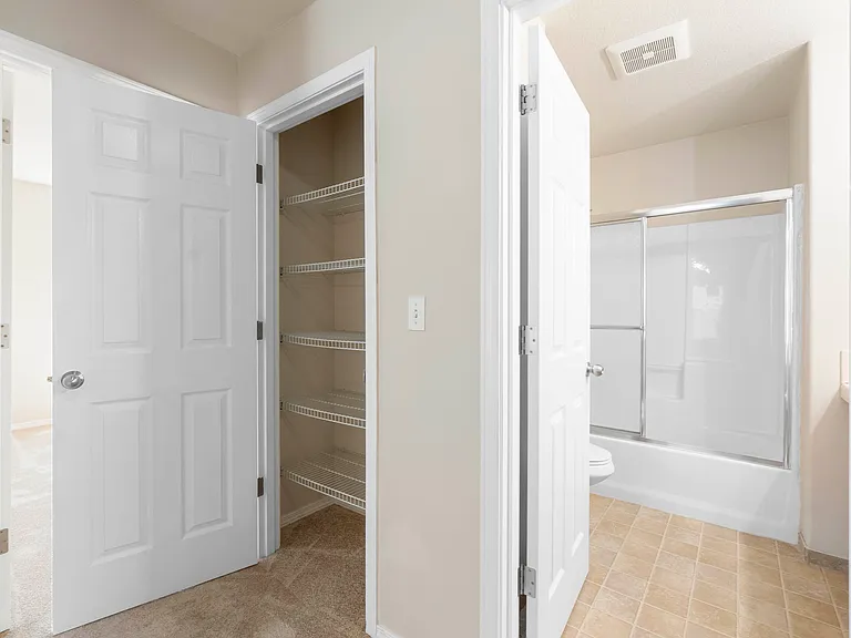 1639 SW Wright Pl — Photo 34