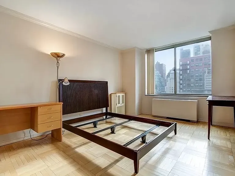 236 E 47th St #15F — Photo 3