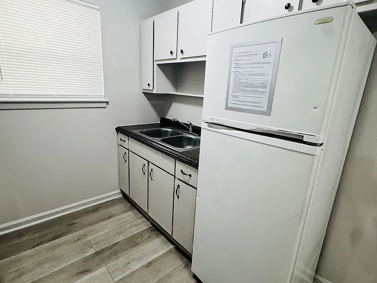 2875 Iowa St — Photo 7
