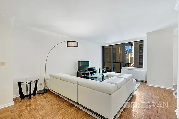 Sold by (Legacy) Elegran | media 2