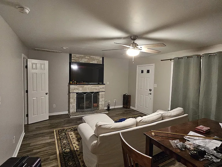 529 Pine Tops Ct — Photo 3